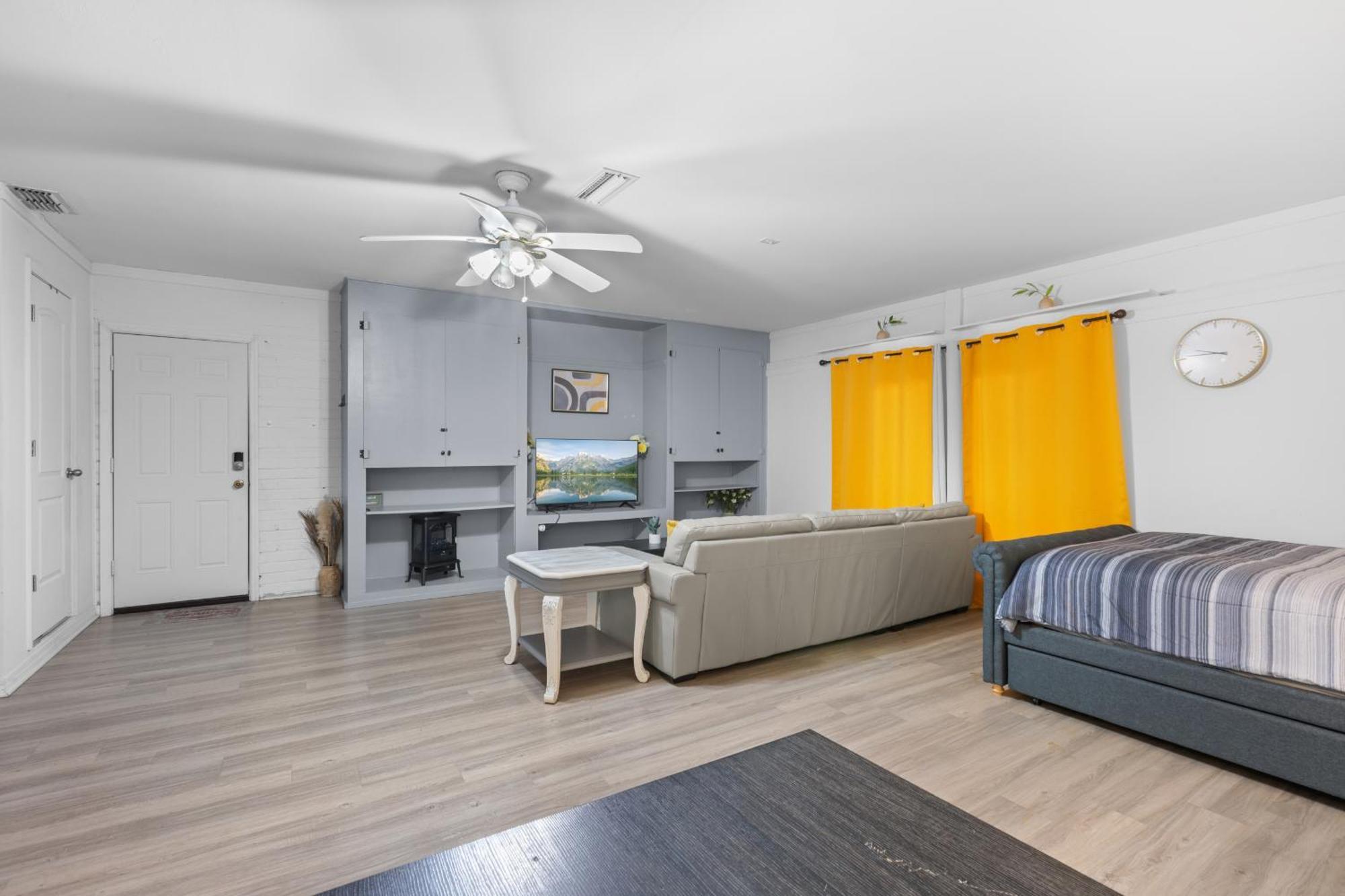 Pet Friendly Large Studio With Free Wi-Fi In Great Location! Orange Park Exterior foto